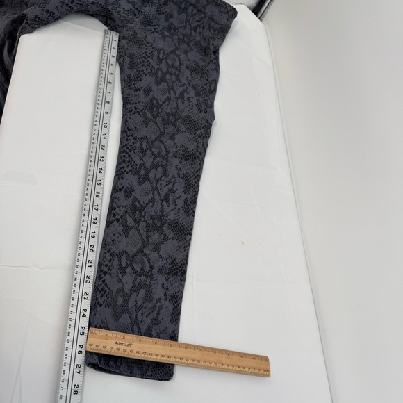 Bevy Flog Shely Gray/Black Python Drawstring Pants Women’s Size 25 - Picture 9 of 9